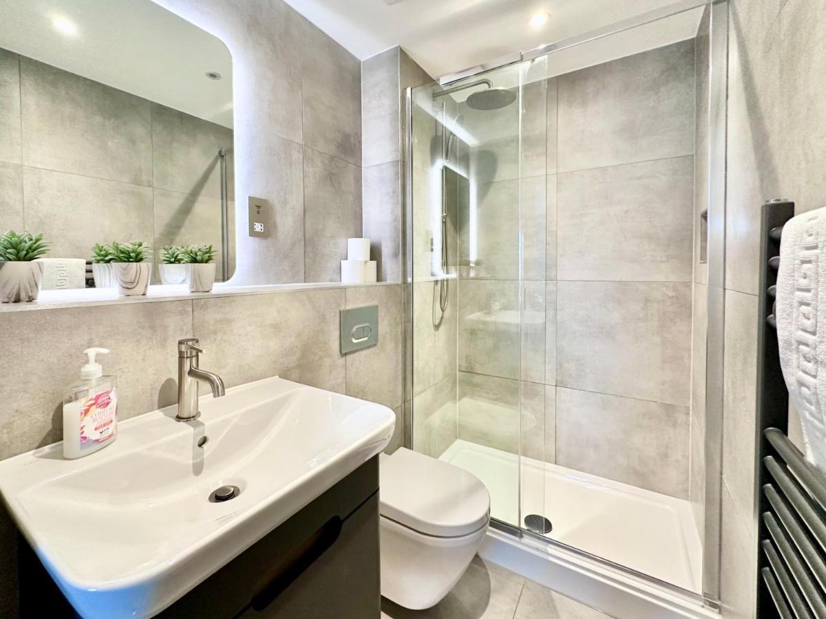 Icona Luxury With Minster Views & Allocated Parking *