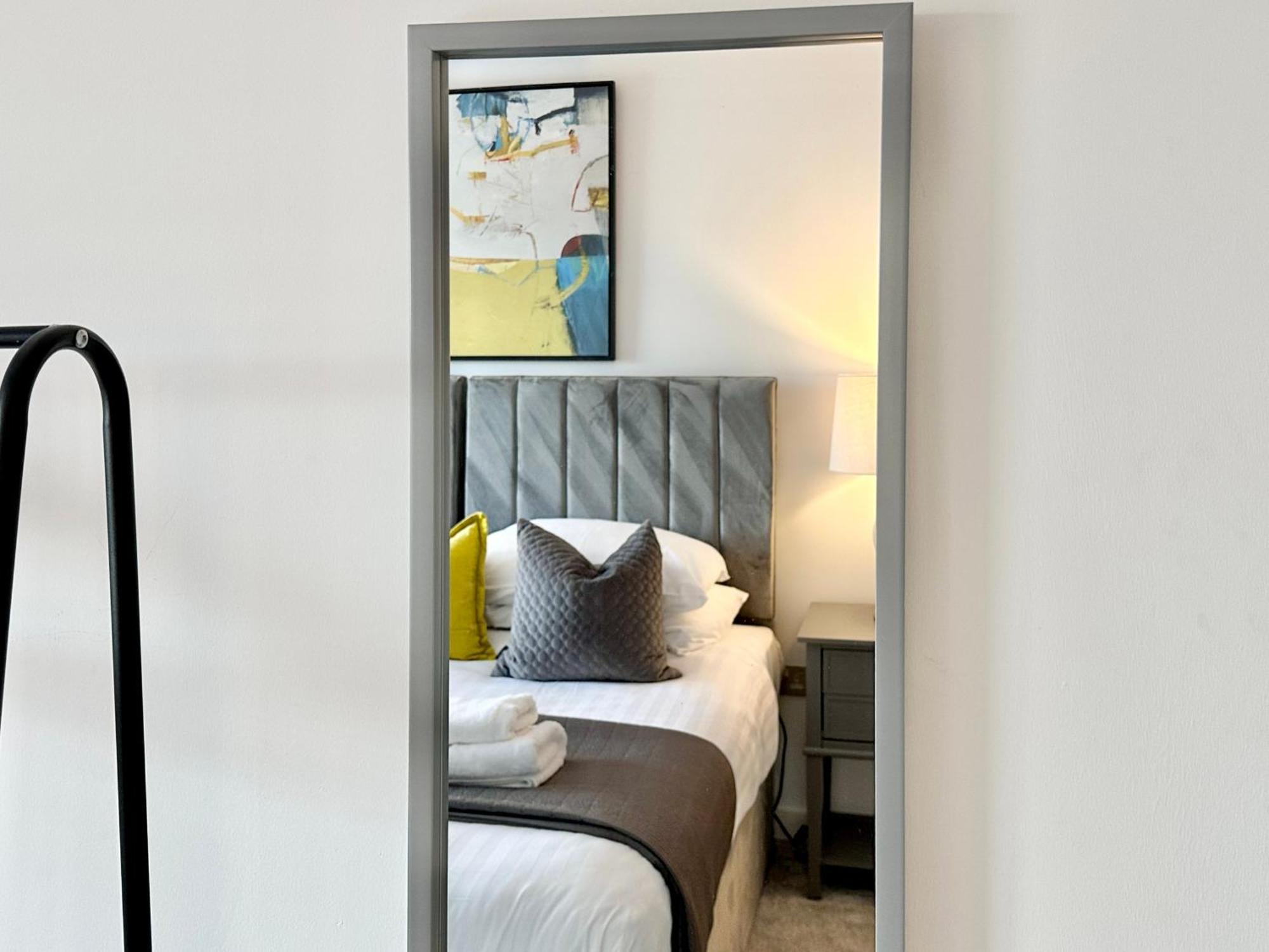 Icona Luxury With Minster Views & Allocated Parking York